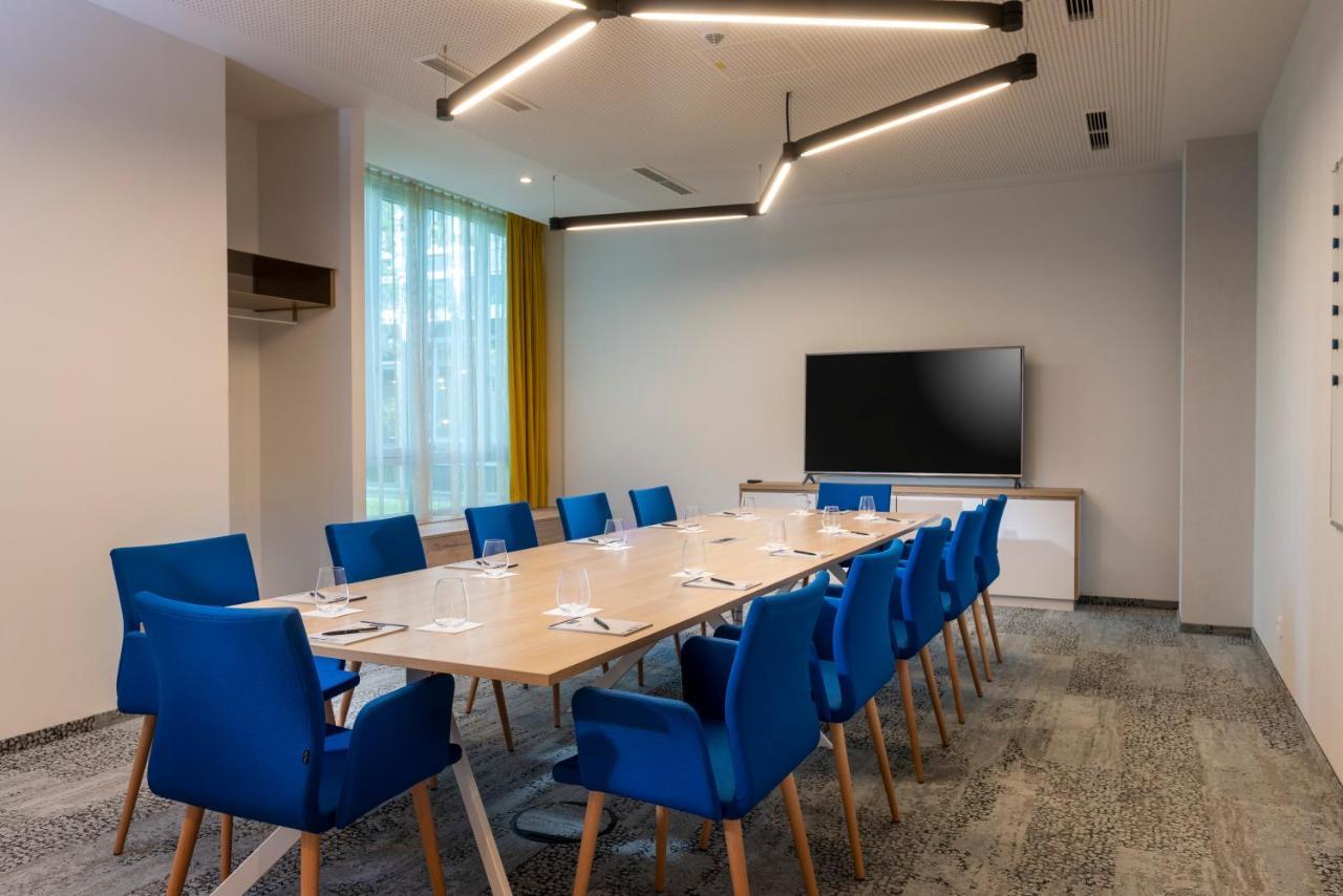 Flightgate Munich Airport Hotel, A Member Of Radisson Individuals 3*
