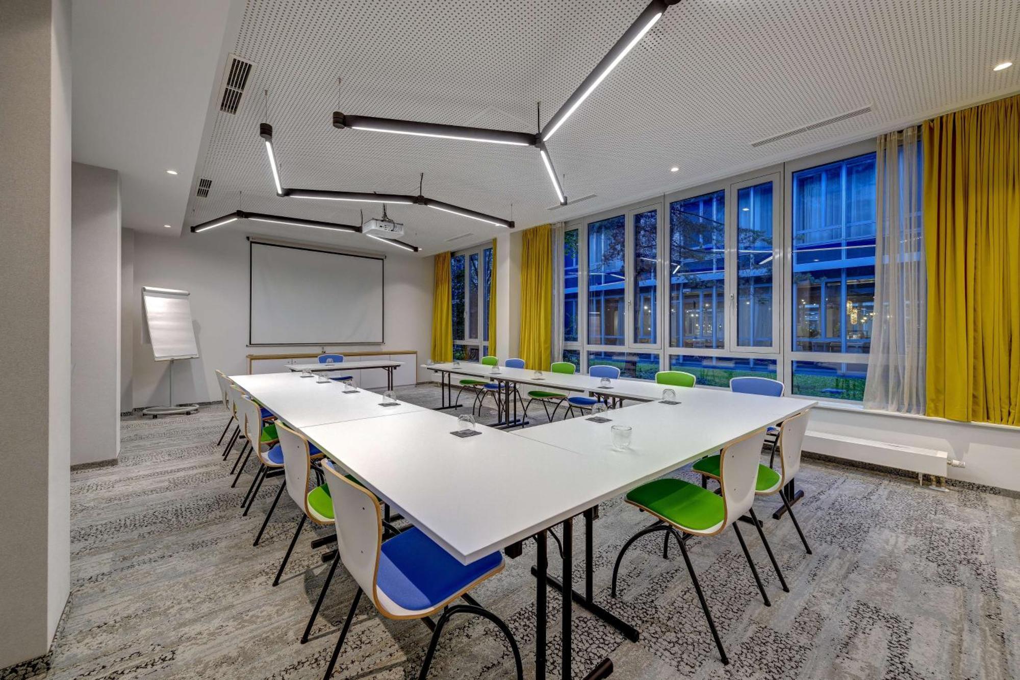 Munich Airport Hotel 3*