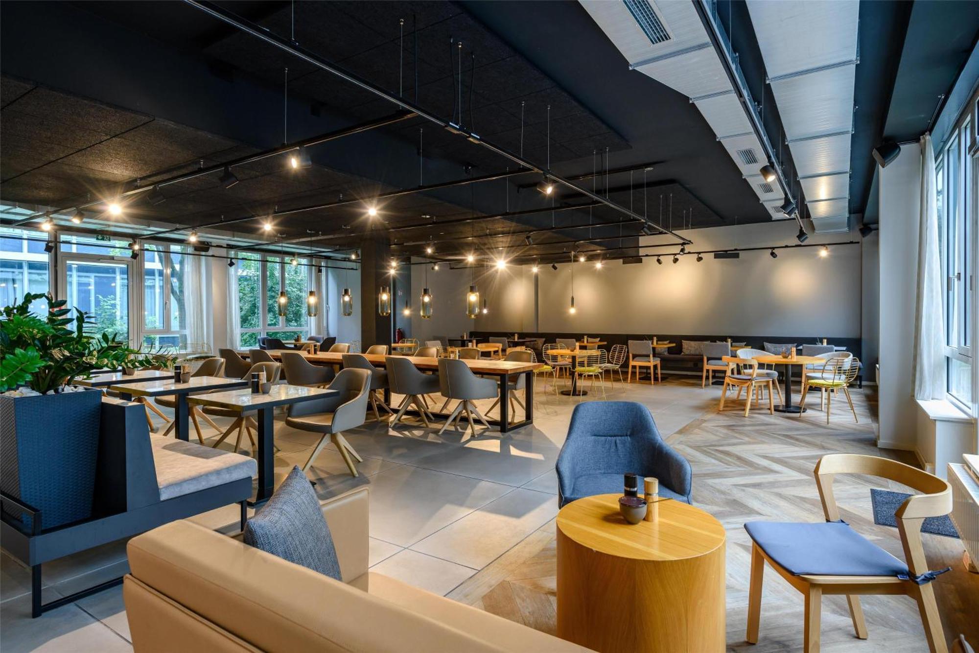 Flightgate Munich Airport Hotel, A Member Of Radisson Individuals 3*